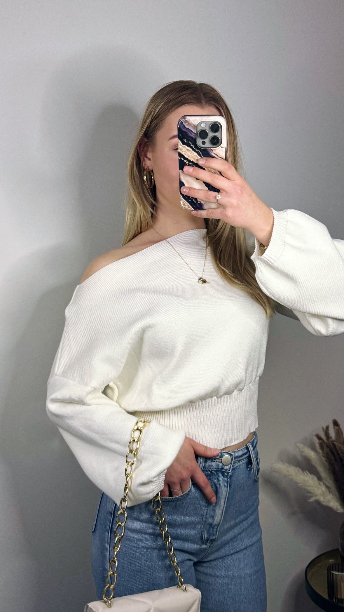Julia Off-Shoulder White