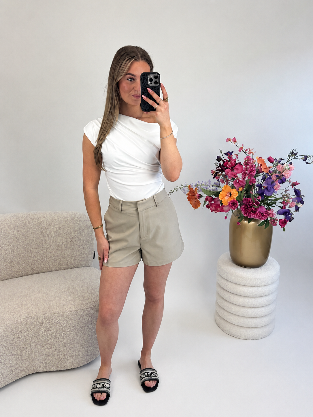 Mila Short Beige