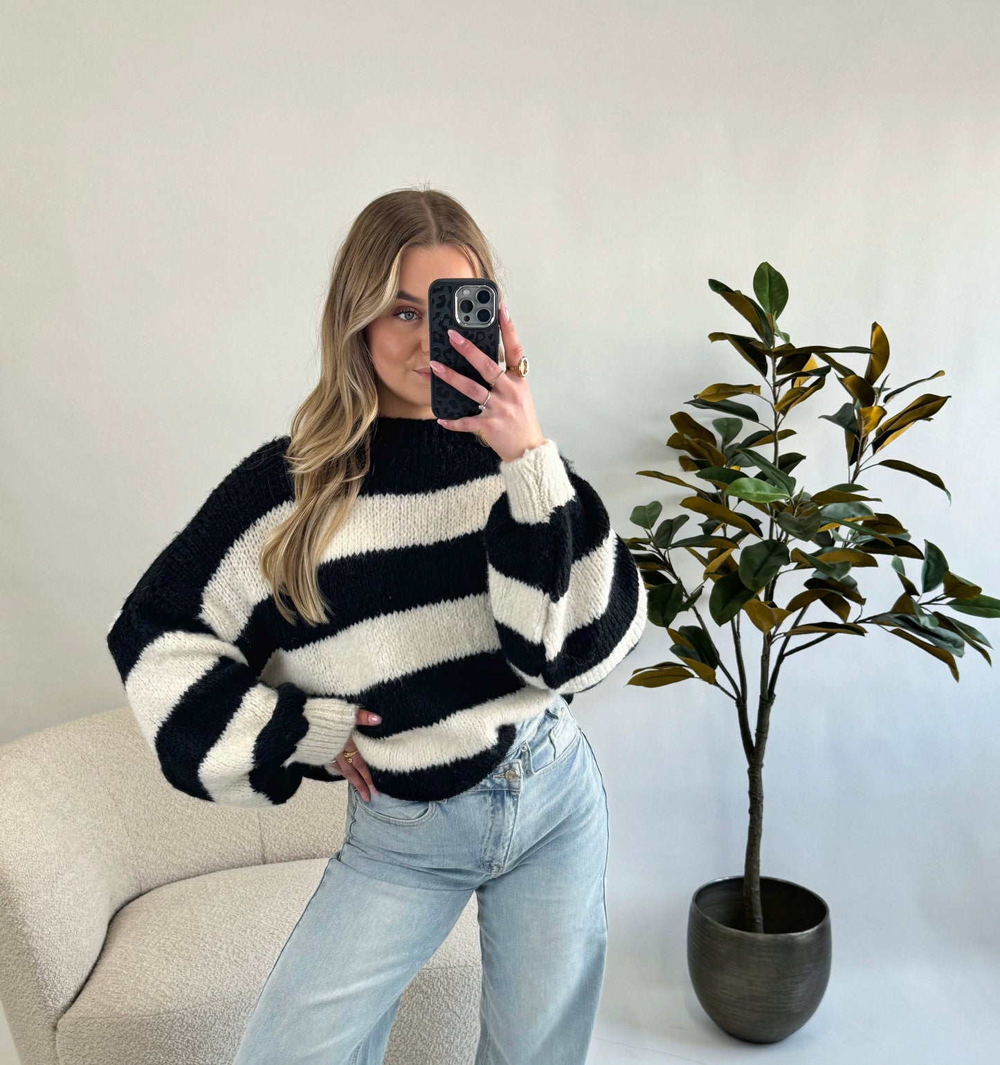 Sofia Sweater Black/White