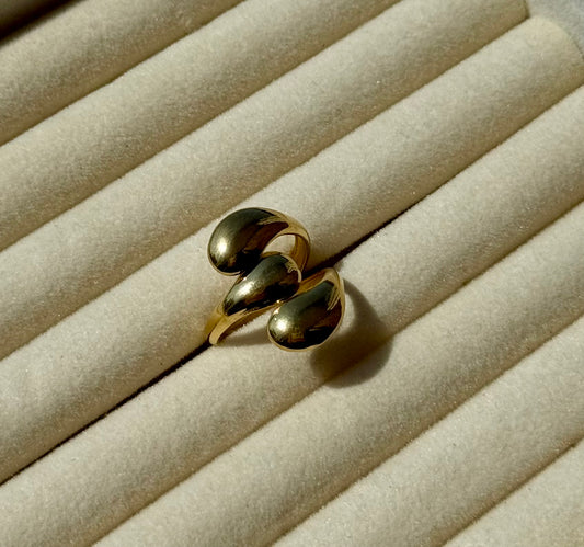 Luna Golden Ring