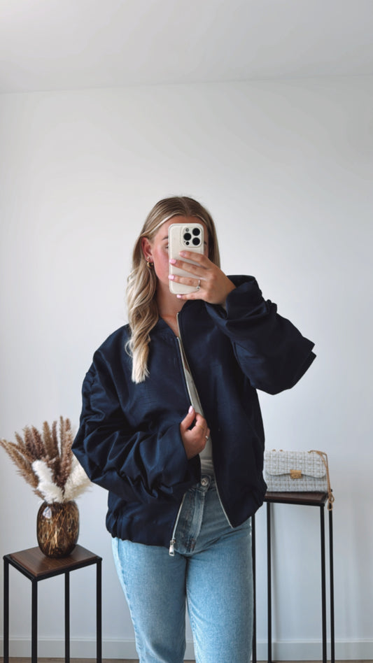 Stella Bomber