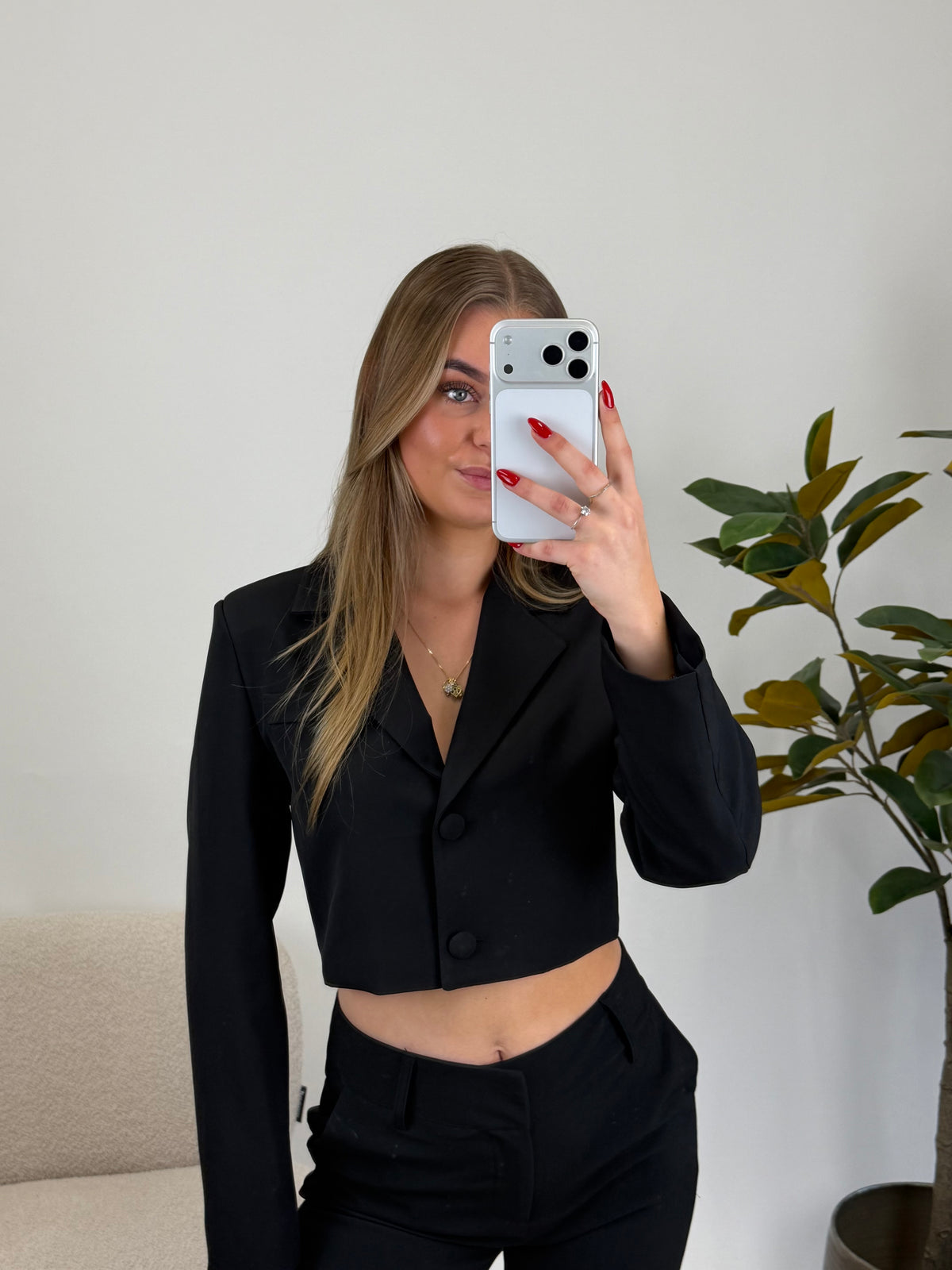 Aleah Cropped Blazer - Black
